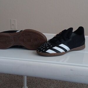Adidas predator freak .41 turf soccer shoes size 13k